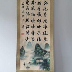 Antiguo rollo de papel de seda colgante chino vintage con pintura de paisaje