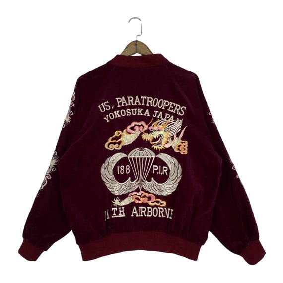 【使い勝手の良い】 Vintage 90s Embroidery Japan Jacket Souvenir Sukajan Velvet ジャケット・アウター