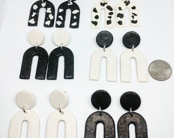 Flexibele KLEI OORBELLEN, boog, lichtgewicht, hypoallergeen, handgemaakt, hangoorbellen, oorbellen van chirurgisch staal, statement-oorbellen