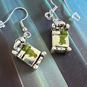 Exorcist Bed Earrings, Horror Earrings, Horror Movie Gifts, Exorcist Regan Bed, Exorcism Earrings, Demon, Possessed, Pazuzu, Green Vomit