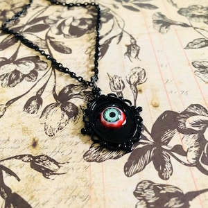 Eyeball Necklace, Victorian Necklace, Horror Charm Necklace, Blood Jewelry, Eye Necklace, Bloody Necklace, Horror gifts, Cameo Necklace