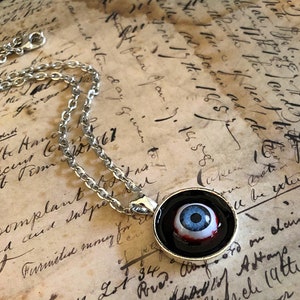 Eyeball Necklace, Horror Jewelry, Eyeball Jewelry, Bloody Jewelry, Horror Gifts, Creepy Evil Eye Necklace, Eye Necklace Charm, Eye See You