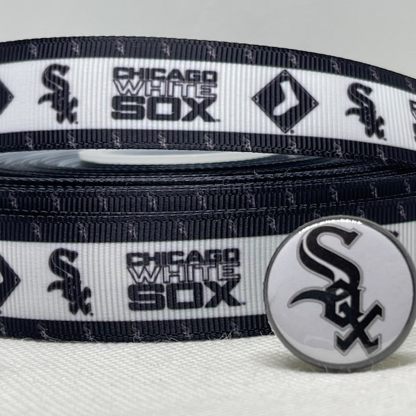 CHICAGO WHITE SOX inspired grosgrain ribbon and/or coordinating 1" flat backs. Perfect for bow making and many other crafts.