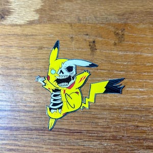 honchkrow pokemon card Amazon.com: Honchkrow V - 162/172 - Alternate Art Ultra Rare