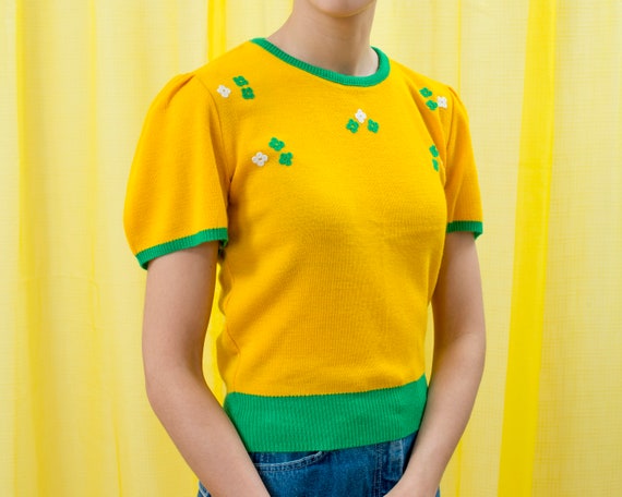 60s mod yellow short puff sleeve sweater medium