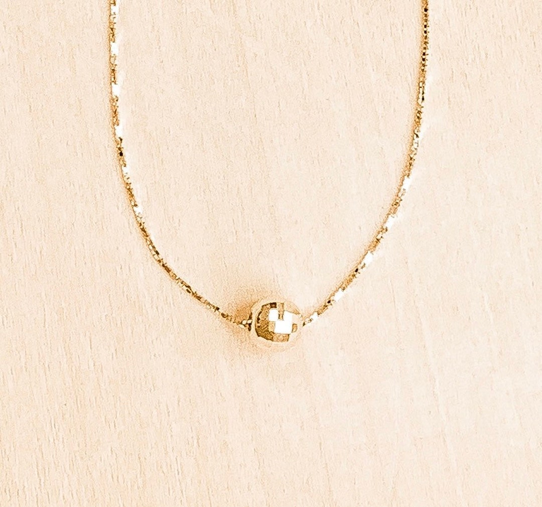 ★PEARLY MORE★ Ball by Ball Daily Necklace Daze Pearl Necklace - Gold - Baubles + Bobbies – Gallery 512