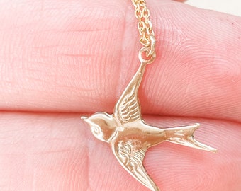 The Sparrow Necklace | 14k Gold Sparrow Pendant