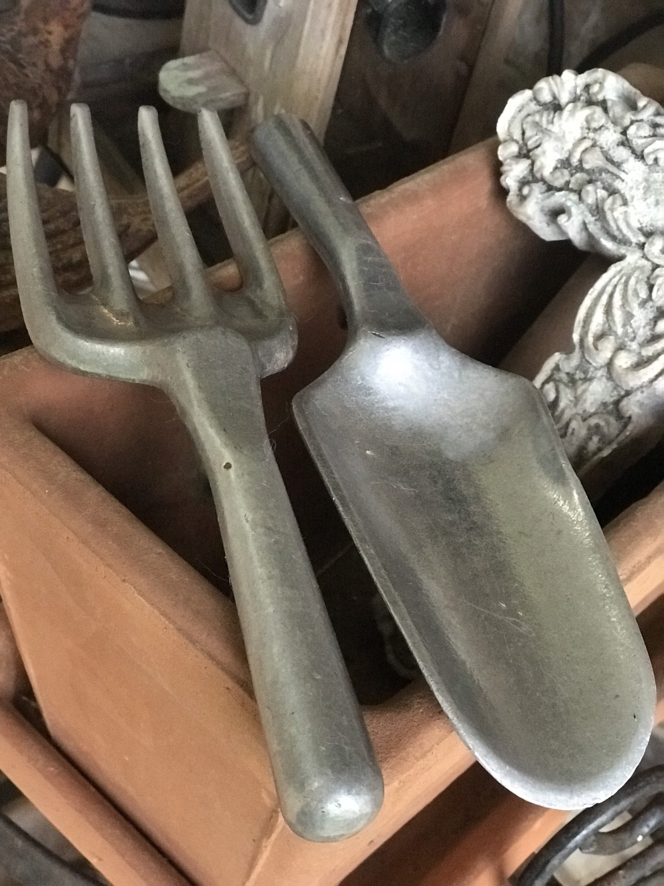 Gardening Smiths Garden Tools Large Metal Tin Sign Gardener Fork Trowel Old Gardening Smiths Garden Tools Large Metal Tin Sign Gardener Fork Trowel Old