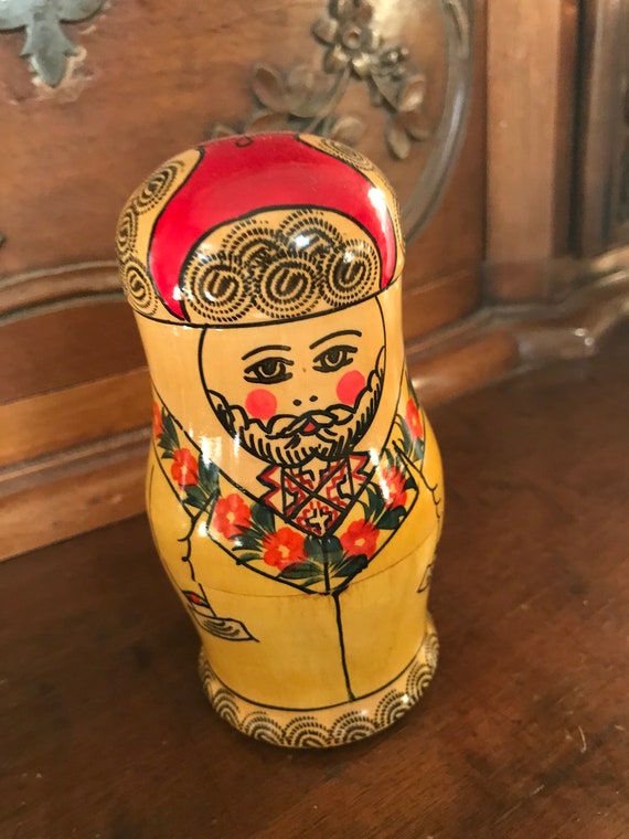 vintage nesting dolls