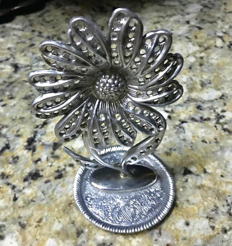 Vintage 1970\u2019s Silver Plated Daisy Flower Earring Holder