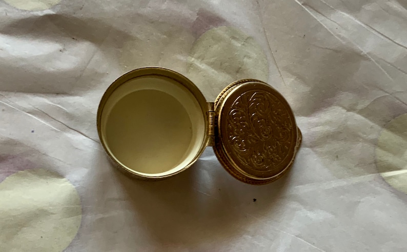Vintage Micro Mosaic Daisy And Silver Pill Box Made In Italy 1 14\u201d diameter