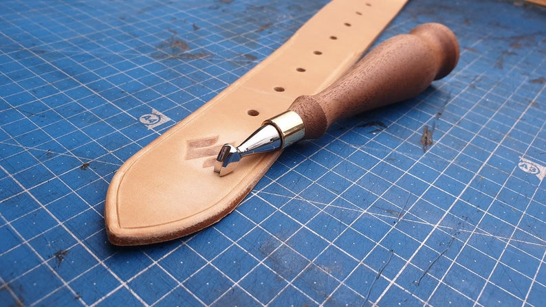 how to keep leather from creasing