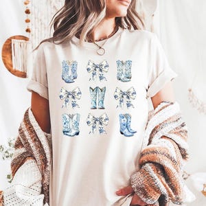 French toile Boots - Comfort Colors, Blue toile Shirt, Cowgirl boots shirt, Coquette boots shirt, Country Western Rodeo, Country Concert