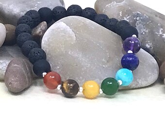 Bracelet 7 chakras : diffuseur d'huiles essentielles de lave noire et de pierres précieuses