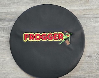 Hoes barkruk Arcade Frogger PU zwart leer borduursel 9" ontwerp *ALLEEN OMSLAG