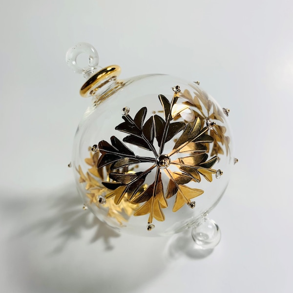 Blown Glass Ornament Bauble - Snow Flake in Gold or Platinum