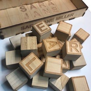 Gepersonaliseerde houten kinderen blokken, babygift, Vintage Toy, alfabet blokken, bouwstenen, pasgeboren gift, baby Keepsake