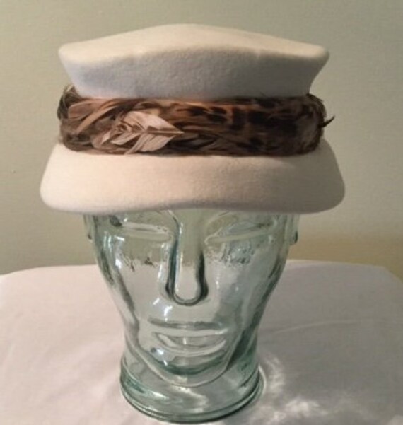 Vintage Cream Color Hat With Feather Band Rim 1930s 1940s - Etsy display picture 1
