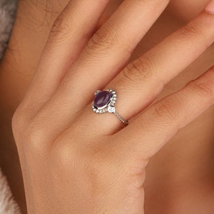 Gold Amethyst Purple Stone Rings, Oval Amethyst  Ring, Sleeping Beauty Amethyst Ring, 925 Silver Amethyst Ring ,Everyday Ring, Gifts
