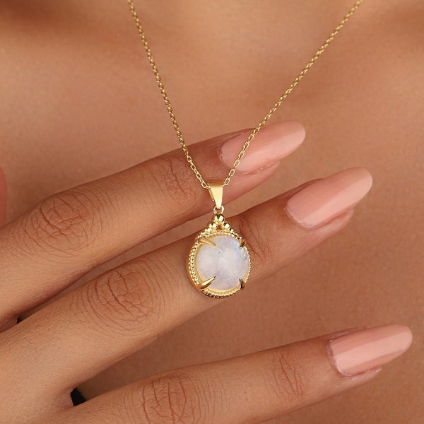 Dainty Round Raw Moonstone Pendant Necklace, Women MoonStone Jewelry Necklace, Elegant Raw Moonstone Everyday Necklace, Gold Chic Necklace