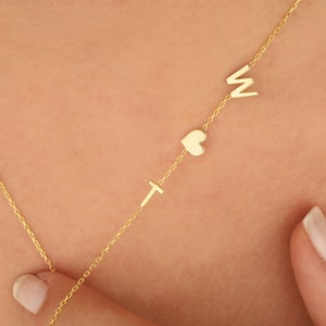 Colar inicial de letras personalizadas em ouro maciço 14K, colar lateral de letras de personalização, colar lateral delicado, presente de Natal
