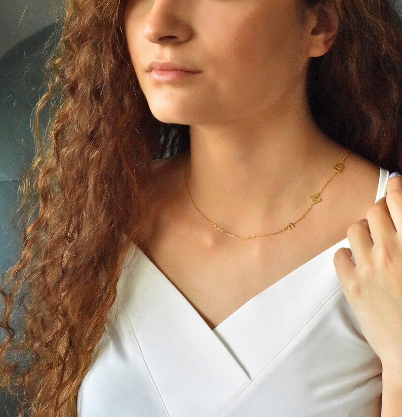 Minimal Accessories Necklace Personalized Custom Letter Necklace Letter Jewelry Girl Mom Gift Jewelry Tiny Sideways Letter Name Jewelry