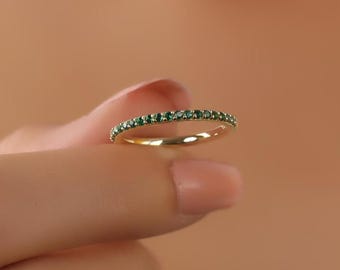 Dainty Emerald 14K Gold Stackable Ring, Modern Statement Emerald Stone Stacking Eternity Ring, Delicate Custom Minimalist Birthstone Rings