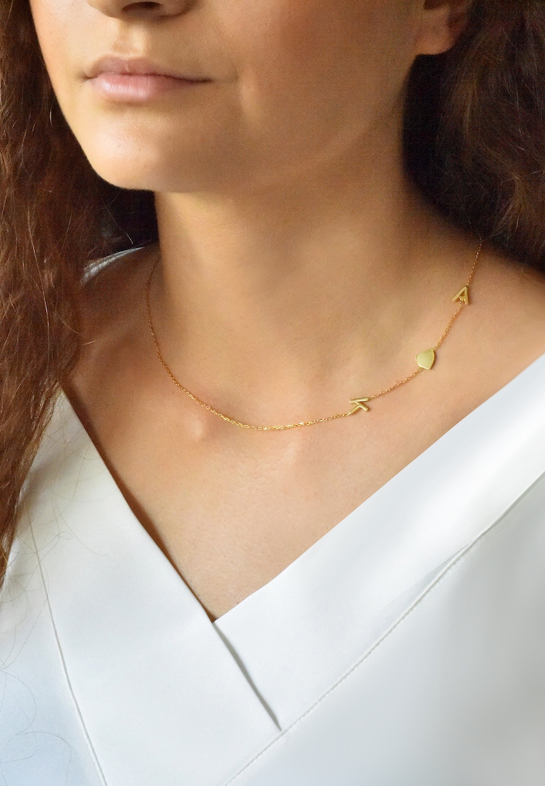 Minimal Accessories Necklace Personalized Custom Letter Necklace Letter Jewelry Girl Mom Gift Jewelry Tiny Sideways Letter Name Jewelry