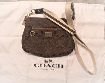 Coach- Poppy Crossbody With Card Case In Signature Canvas (Silver