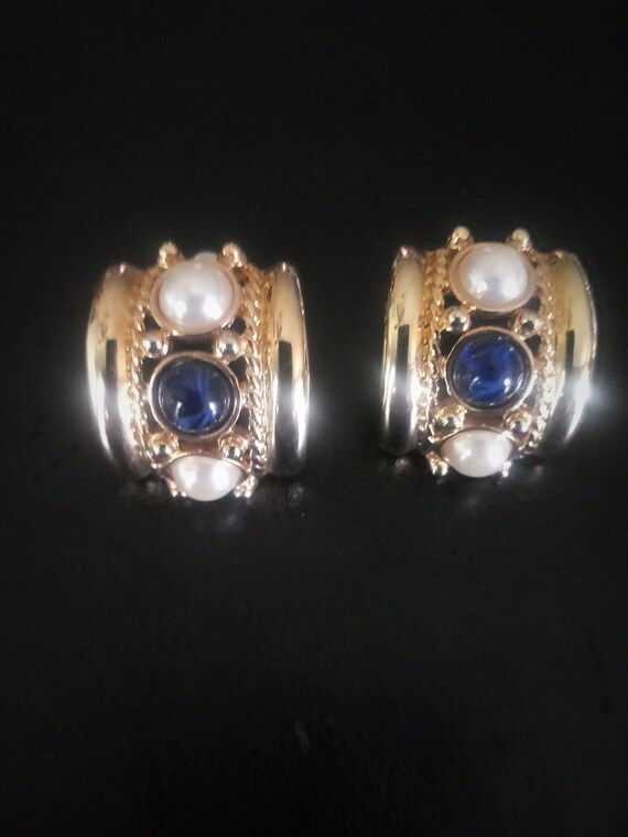 Vintage Joan Rivers Faux PEARL and SAPPHIRE Glass