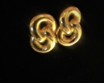 Vintage Anne Klein Signed Fabulously Entwined Circles Petite Polished Gold Earrings