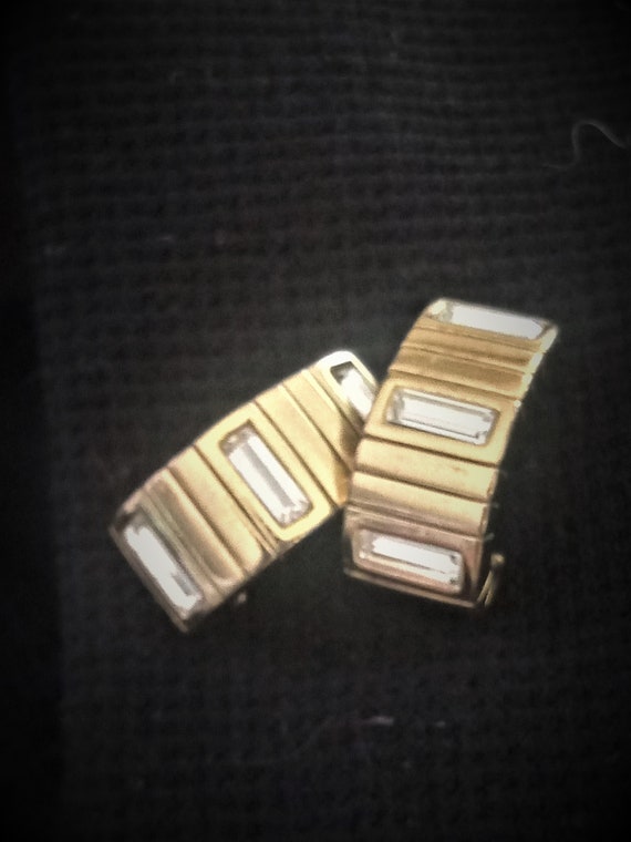 Exquisite GIVENCHY VINTAGE SIGNED Ribbed Gold Tone
