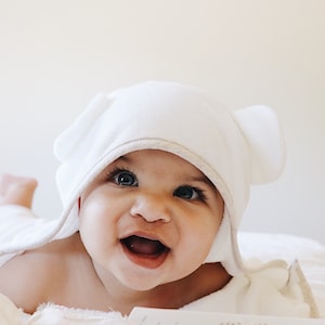 Organic Hands-Free Baby Towel with Hood, Wearable Bath Wrap for Newborn, Soft Bamboo Baby Bath Towel, Unique Baby Shower Gift