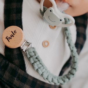 Pacifier chain/Macrame pacifier chain/personalized pacifier chain/clip with engraving/gift for birth/pacifier chain with name/Macrame