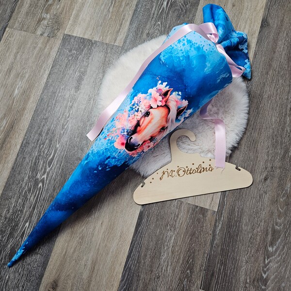 Schultüte / Zuckertüte aus Nickistoff mit Wunschnamen / Pferd / blau /rosa / Blumen