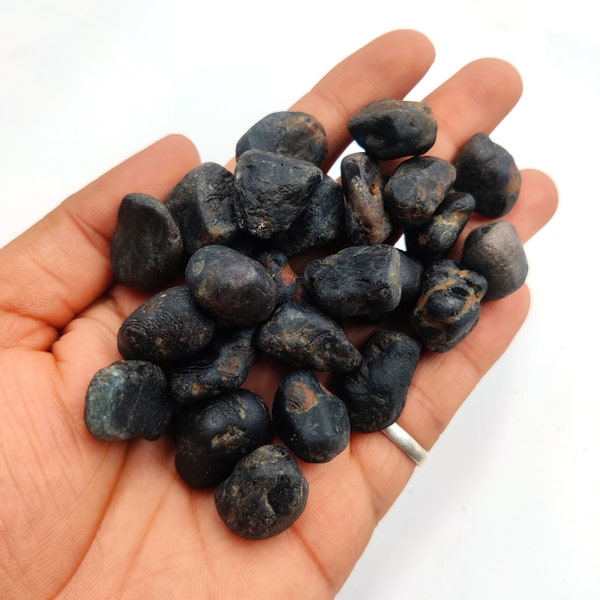 Black Sapphire Raw Stone Crystal 10 / 25 Piece LOT , Natural Opal Gemstone raw, Healing Crystal Raw,8x10, 10x12, 12x15, 15x20 mm Size