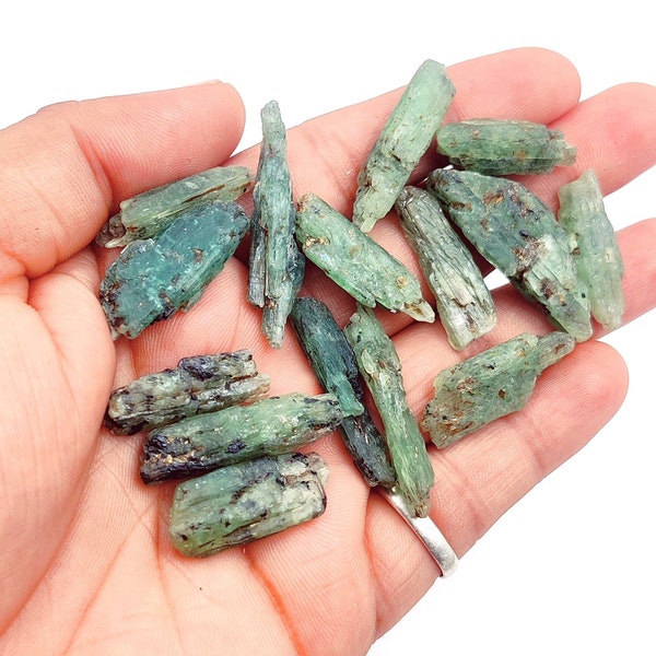 Green kyanite Raw/ Blade Stone, Natural Kyanite Gemstone, 10 / 25 piece lot Healing Crystal Raw,0.5"- 0.8",1"-1.2" inches size available