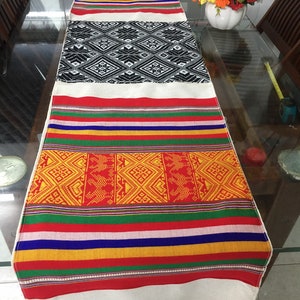 Hmong table runner (854C),