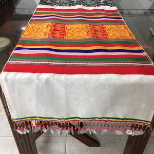 Hmong table runner (851C),
