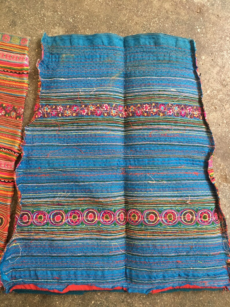 1 pair Vintage Hmong sleeves 752A