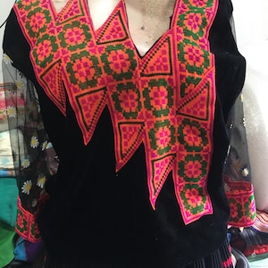 Hmong top vintage SIZE M (A1)