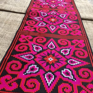 20cmx1 yard Hmong ribbon ( D186)
