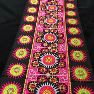 20cmx1 yard Hmong fabric ribbon (D134)