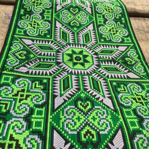 20cmx1yard Hmong ribbon (D204)