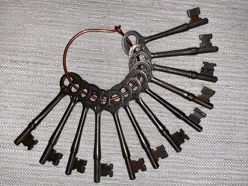 12 Vintage Antique Corbin Skeleton Keys P 112 Etsy