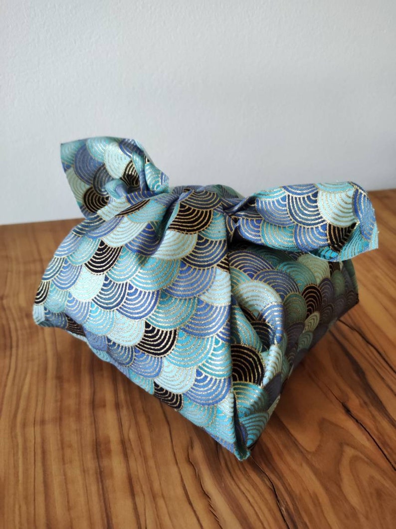 SERVIZIO di CONFEZIONE FUROSHIKI basic immagine 3