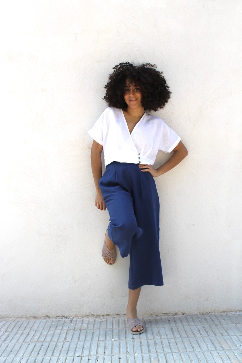 Linen crop top //ISABELLA linen crop top //Linen top //Linen crossed top//Linen top with V-neckline image 6