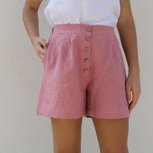 Linen shorts//Linen shorts RENE//pink shorts//buttoned shorts//pocket shorts//