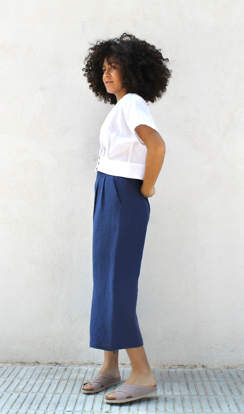 Linen crop top //ISABELLA linen crop top //Linen top //Linen crossed top//Linen top with V-neckline image 5