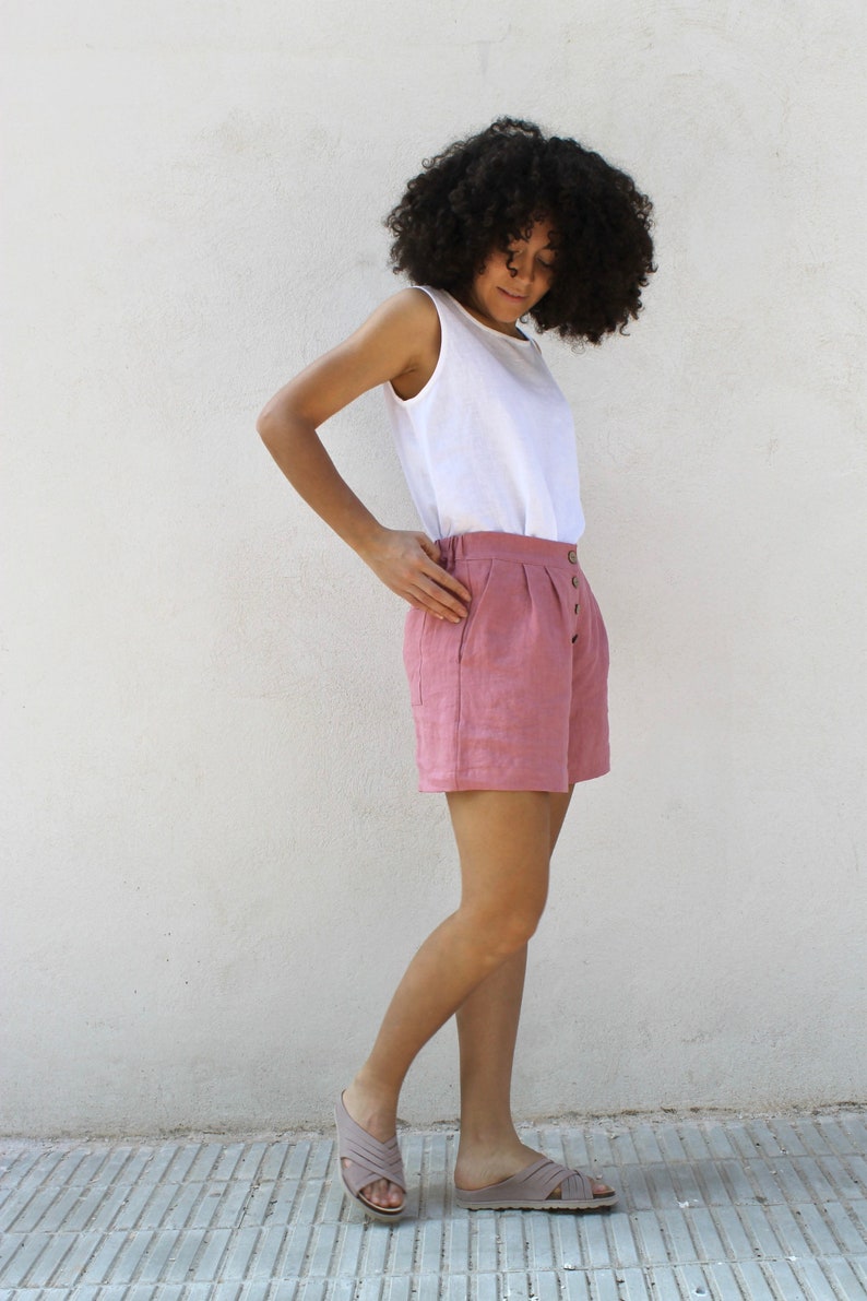 Linen shorts//Linen shorts RENE//pink shorts//buttoned shorts//pocket shorts// image 4